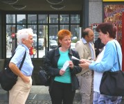 Wahlkampfunterstützung in Neukölln; Foto: Elke Brosow