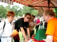 Petra Pau und Klaus Lederer auf dem lesbischwulen Parkfest; Foto: Elke Brosow