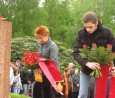 Kranzniederlegung auf dem Parkfriedhof Marzahn; Foto: Heidi Wagner