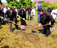 Grundstein für Gedenkstätte an den Massenmord an Sinti und Roma gelegt; Foto: Elke Brosow