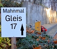 Gedenken am Gleis 17; Foto: Axel Hildebrandt