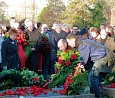 Bei Luxemburg und Liebknecht 2012; Foto: Elke Brosow