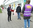 Unterschriften für eine Volksabstimmung für eine Stadt mit bezahlbaren Mieten; Foto: Elke Brosow