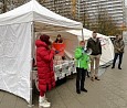 DRK-Aktion auf dem Helene-Weigel-Platz; Foto: Feliks